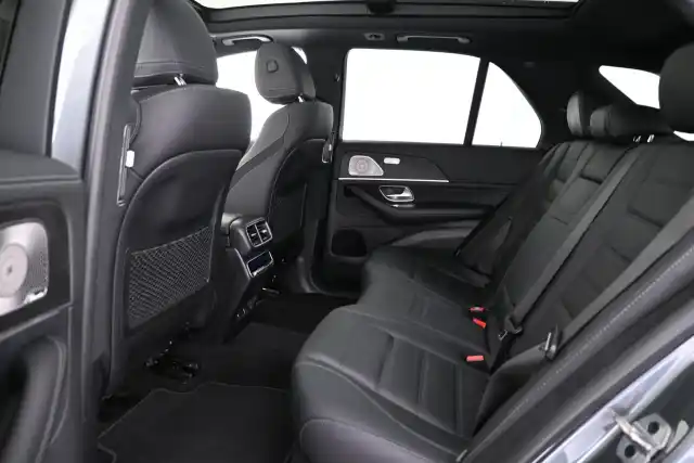 Harmaa Maastoauto, Mercedes-Benz GLE – VAR-72029