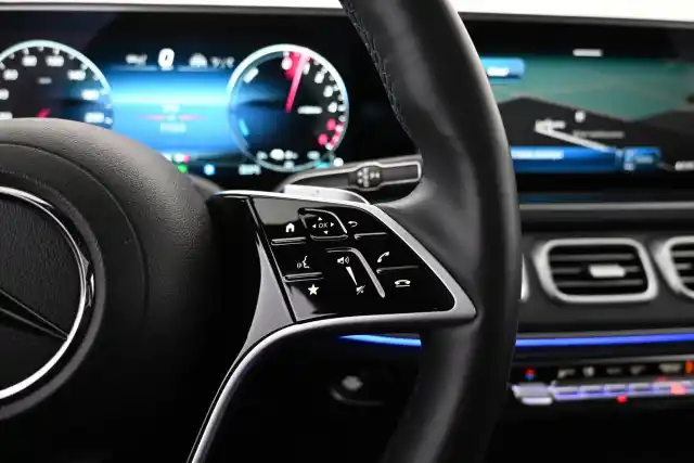 Harmaa Maastoauto, Mercedes-Benz GLE – VAR-72029