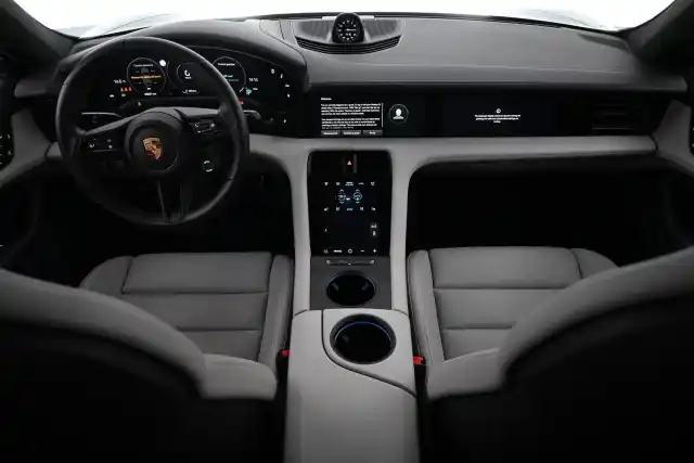 Musta Farmari, Porsche Taycan – VAR-72403