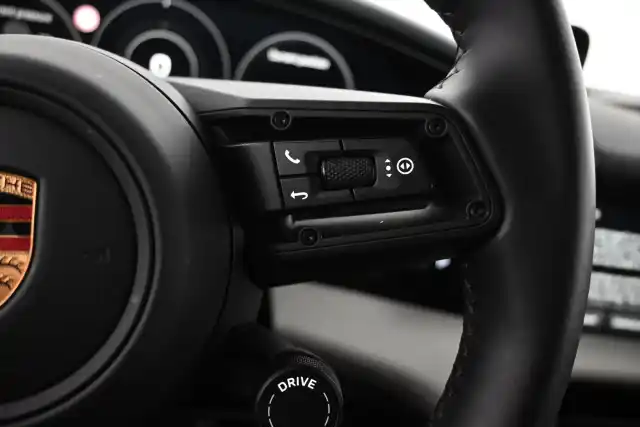Musta Farmari, Porsche Taycan – VAR-72403