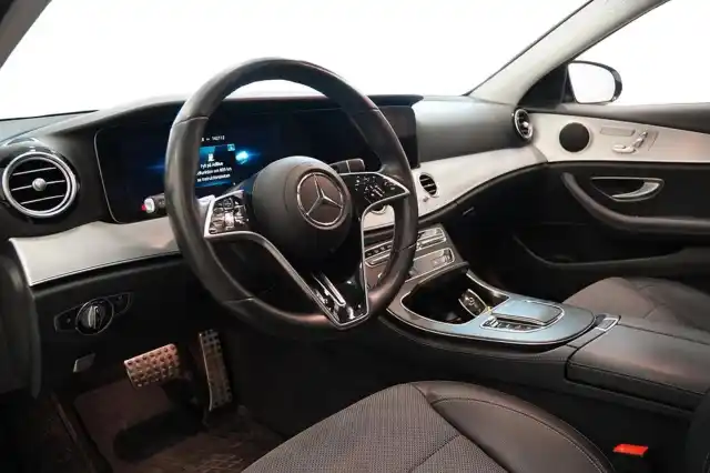 Valkoinen Farmari, Mercedes-Benz E – VAR-72489