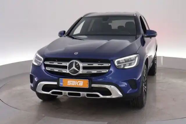 Sininen Maastoauto, Mercedes-Benz GLC – VAR-72823