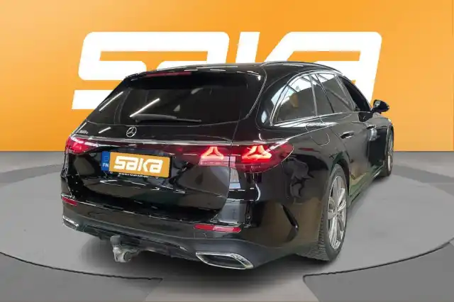 Musta Farmari, Mercedes-Benz E – VAR-73053