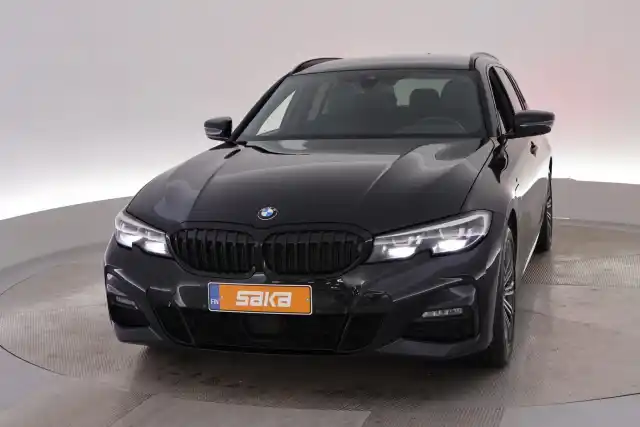 Musta Farmari, BMW 330 – VAR-73147