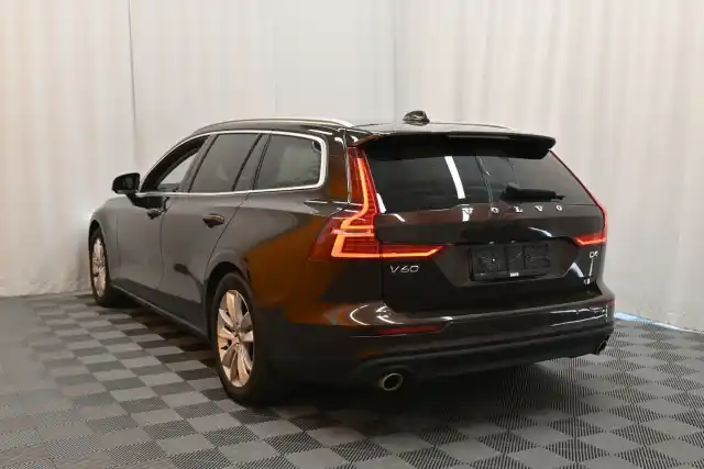 Ruskea Farmari, Volvo V60 – VAR-73556