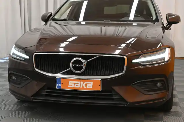 Ruskea Farmari, Volvo V60 – VAR-73556