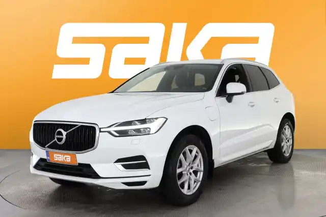 Valkoinen Maastoauto, Volvo XC60 – VAR-73582