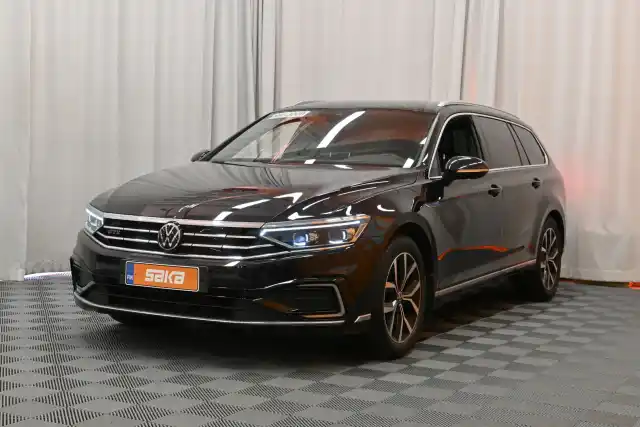 Musta Farmari, Volkswagen Passat – VAR-73999