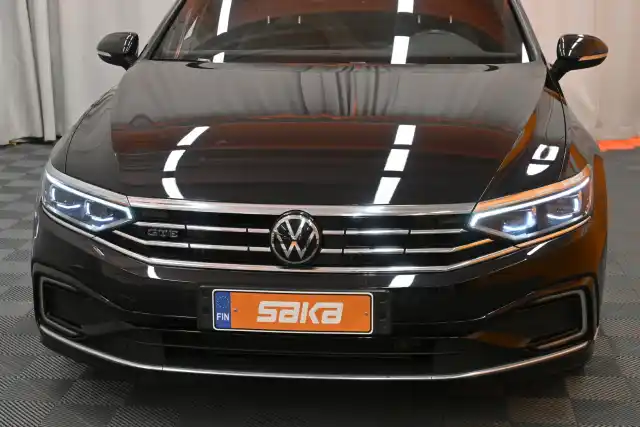 Musta Farmari, Volkswagen Passat – VAR-73999