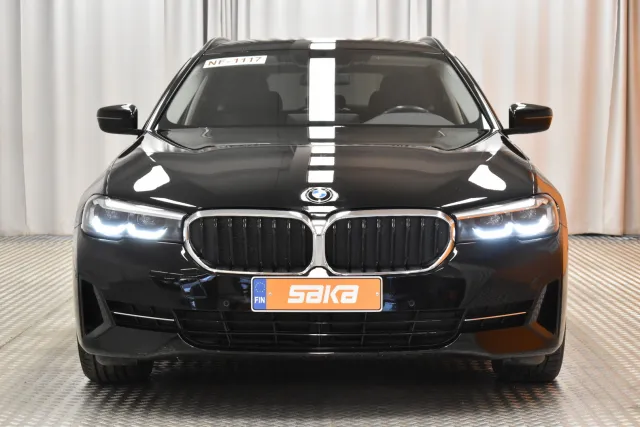 Musta Farmari, BMW 530 – VAR-74071