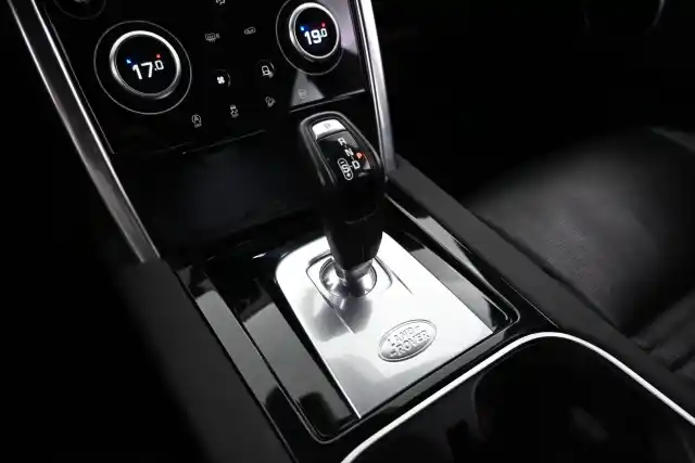Harmaa Maastoauto, Land Rover Discovery Sport – VAR-74117