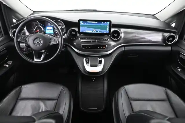 Musta Tila-auto, Mercedes-Benz EQV – VAR-74128