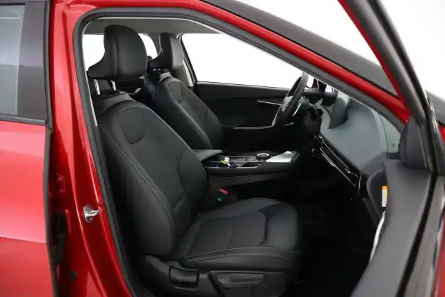 Punainen Maastoauto, Kia EV6 – VAR-74781