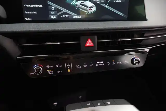 Punainen Maastoauto, Kia EV6 – VAR-74781