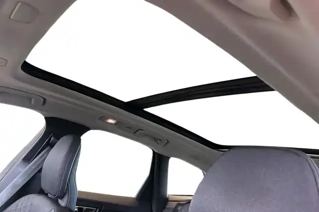 Harmaa Maastoauto, Volvo XC60 – VAR-74970