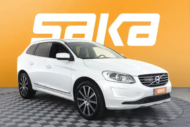 Valkoinen Maastoauto, Volvo XC60 – VAR-750286