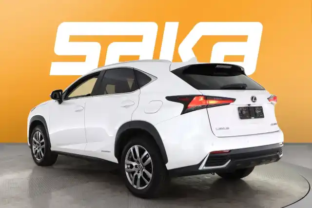 Valkoinen Maastoauto, Lexus NX – VAR-75267