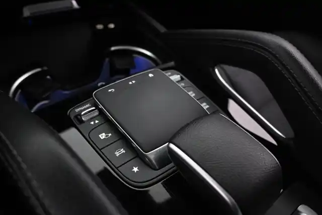 Harmaa Maastoauto, Mercedes-Benz GLE – VAR-75509