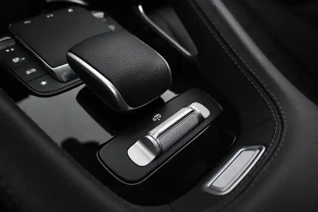 Harmaa Maastoauto, Mercedes-Benz GLE – VAR-75509