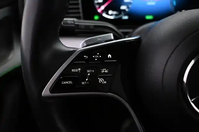 Harmaa Maastoauto, Mercedes-Benz GLE – VAR-75509