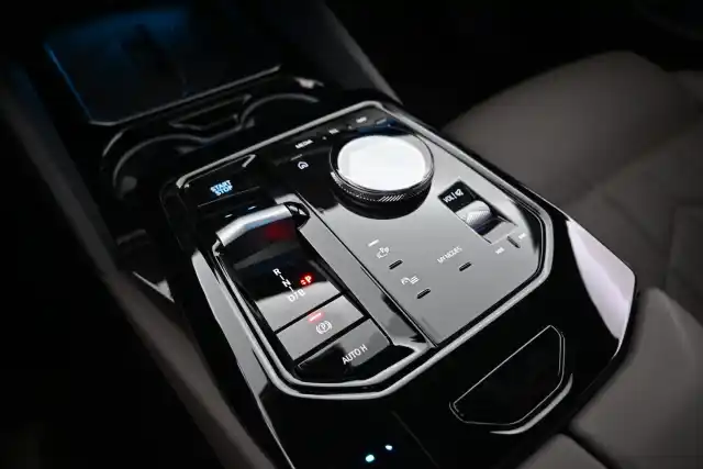 Harmaa Farmari, BMW I5 M60 – VAR-75688
