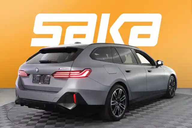 Harmaa Farmari, BMW I5 M60 – VAR-75688