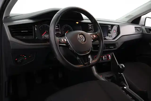 Valkoinen Viistoperä, Volkswagen Polo – VAR-76233