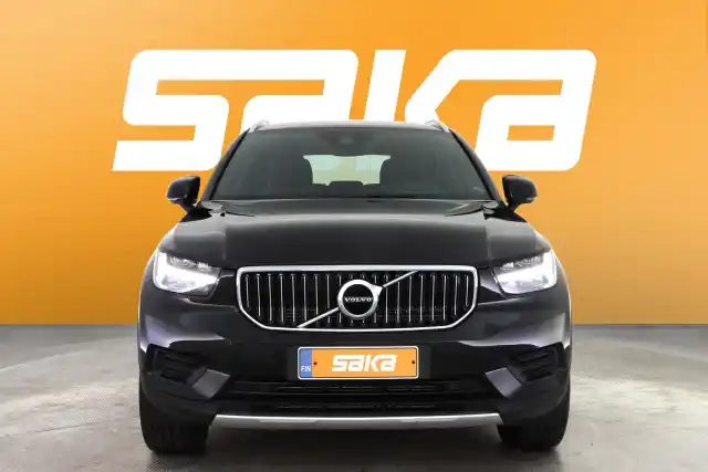 Musta Maastoauto, Volvo XC40 – VAR-76286