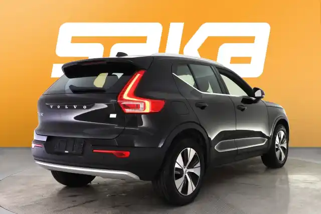 Musta Maastoauto, Volvo XC40 – VAR-76286