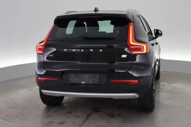 Musta Maastoauto, Volvo XC40 – VAR-76286