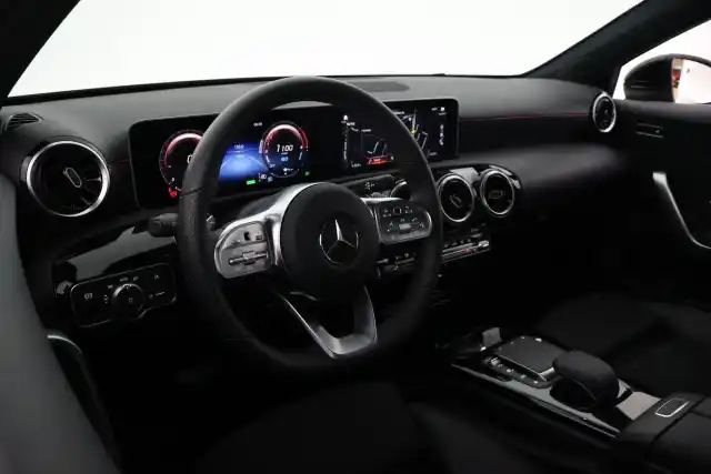 Musta Viistoperä, Mercedes-Benz A – VAR-76289