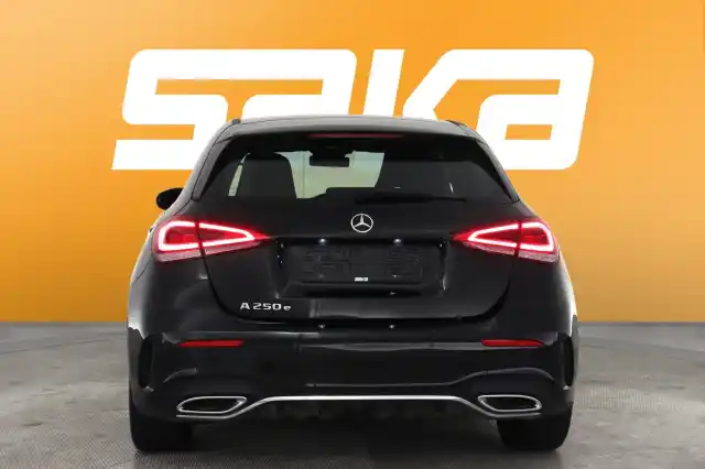 Musta Viistoperä, Mercedes-Benz A – VAR-76289