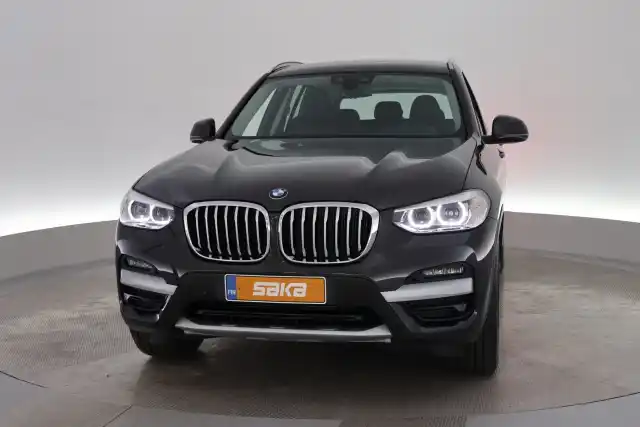 Musta Maastoauto, BMW X3 – VAR-76599