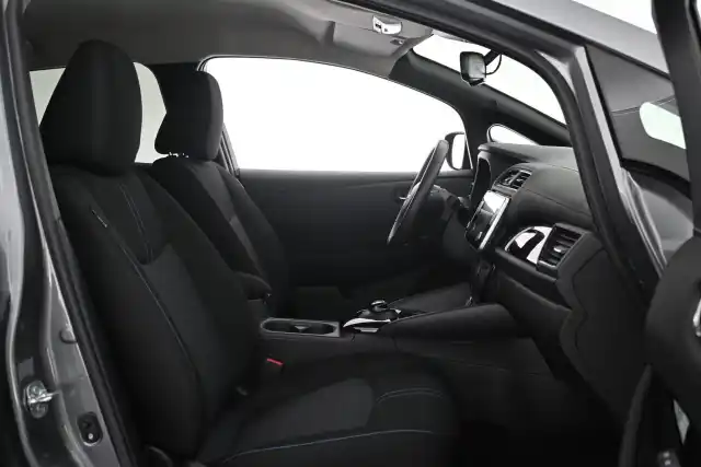 Harmaa Viistoperä, Nissan Leaf – VAR-76765