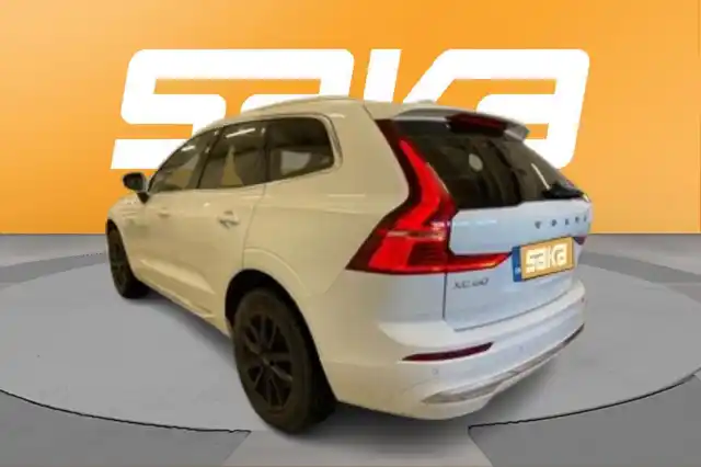 Valkoinen Maastoauto, Volvo XC60 – VAR-77039