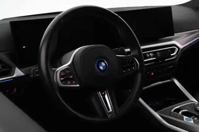 Punainen Viistoperä, BMW I4 M50 – VAR-77046