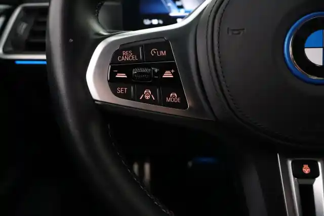 Punainen Viistoperä, BMW I4 M50 – VAR-77046