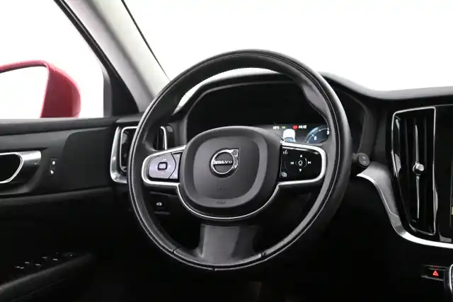 Punainen Farmari, Volvo V60 – VAR-77156