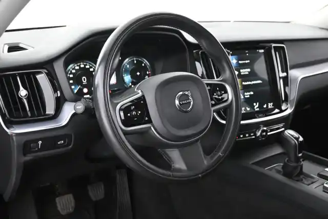 Punainen Farmari, Volvo V60 – VAR-77156