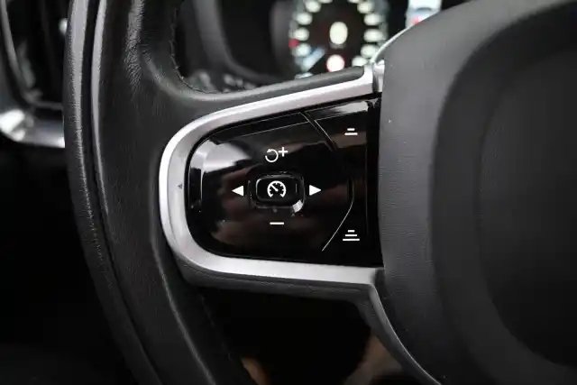 Punainen Farmari, Volvo V60 – VAR-77156