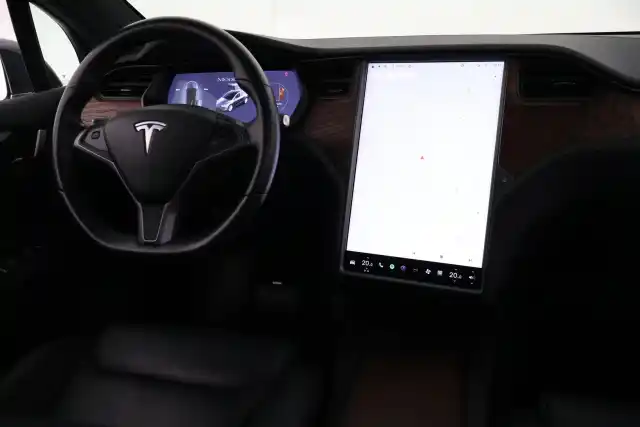 Harmaa Maastoauto, Tesla Model X – VAR-77222