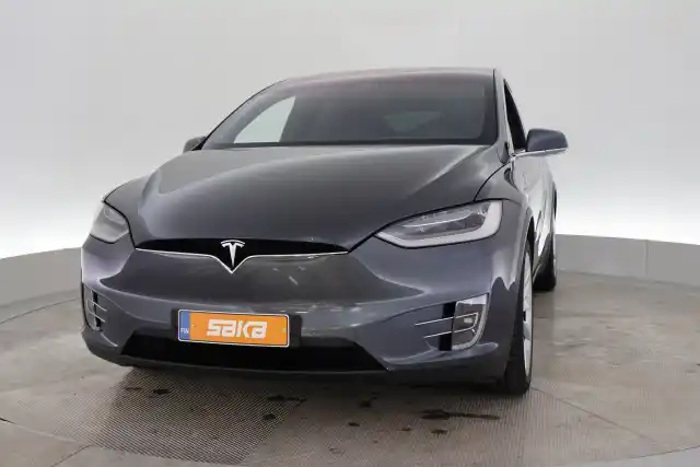 Harmaa Maastoauto, Tesla Model X – VAR-77222