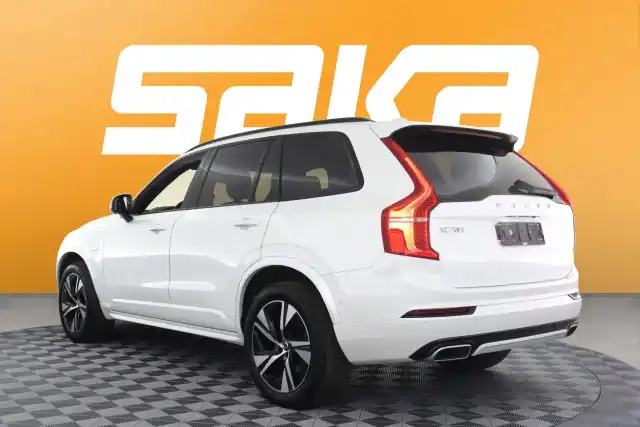 Valkoinen Maastoauto, Volvo XC90 – VAR-77277