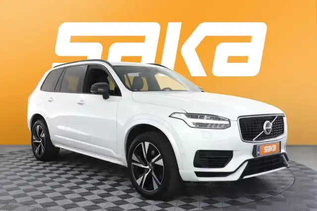 Valkoinen Maastoauto, Volvo XC90 – VAR-77277