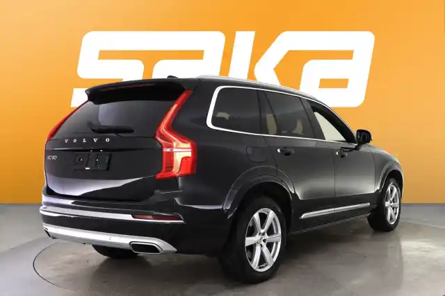 Musta Maastoauto, Volvo XC90 – VAR-77347