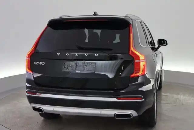 Musta Maastoauto, Volvo XC90 – VAR-77347