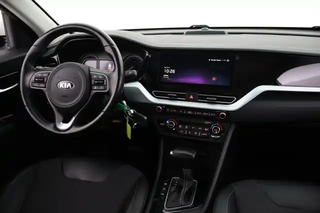 Valkoinen Maastoauto, Kia NIRO – VAR-77499