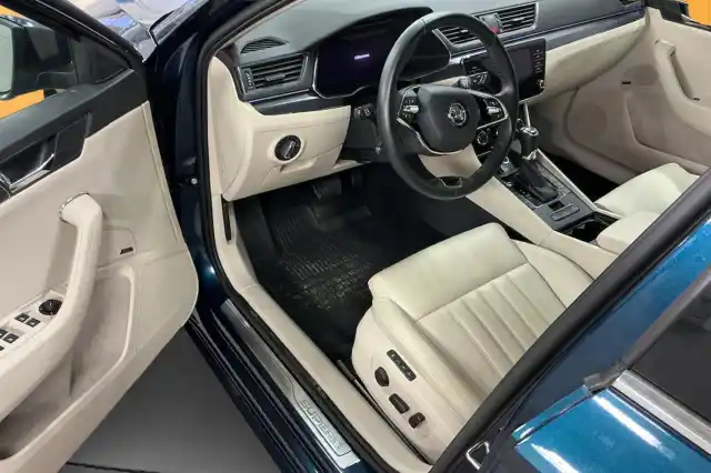 Vihreä Farmari, Skoda Superb – VAR-77747