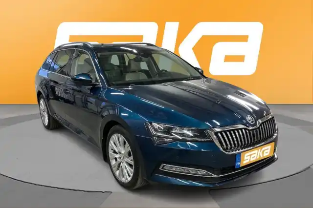 Vihreä Farmari, Skoda Superb – VAR-77747