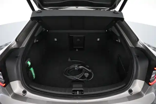 Ruskea Sedan, Polestar 2 – VAR-77816
